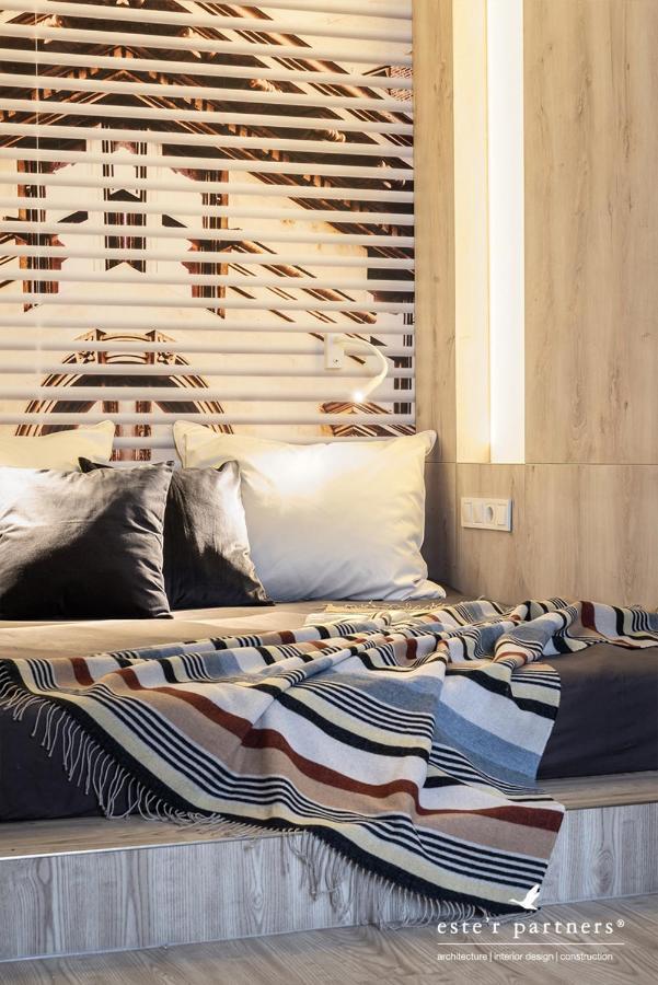 White Boat Studio Apartment Gold — Photos 3